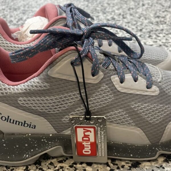 6.5 Columbia outdoor sneakers